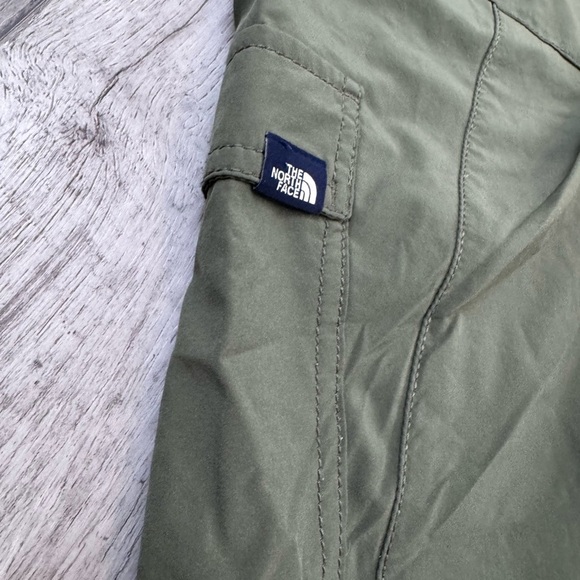 The North Face Drawstring Green Crop Capri Hiking Pants Women's Size 2 - Picture 8 of 8